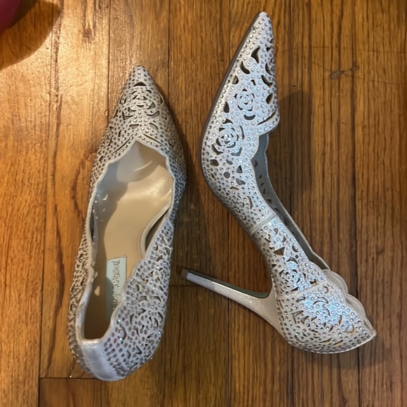 Betsey Johnson - Picture 2 of 4